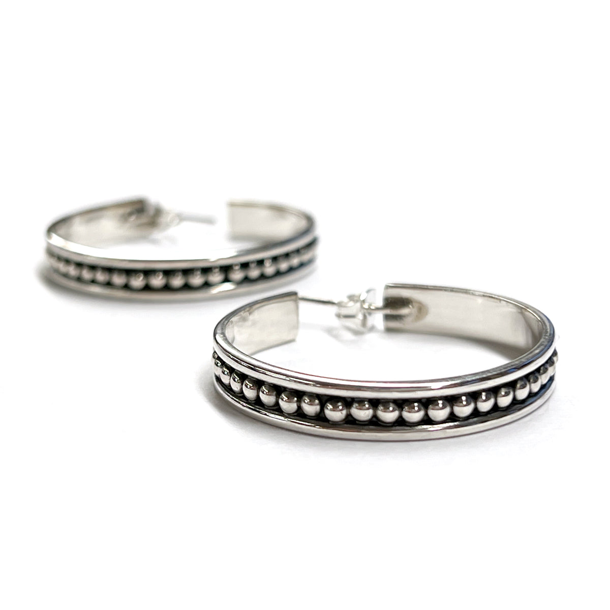 Boucles d&#39;oreilles pendantes en argent sterling et améthyste