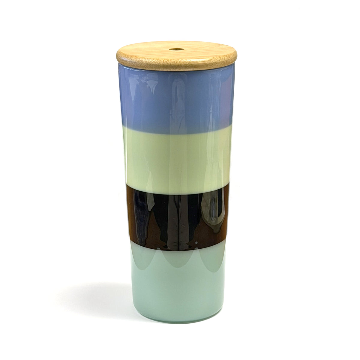 Tasse à eau en verre primitive