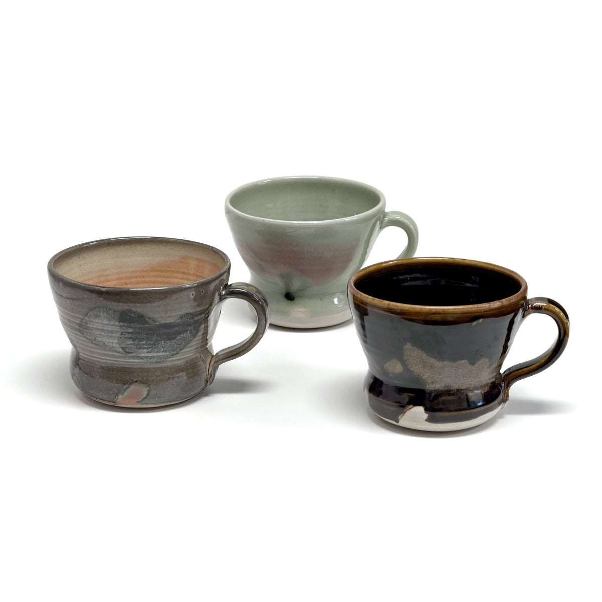 Grandes tasses en grès Andy Iventosch