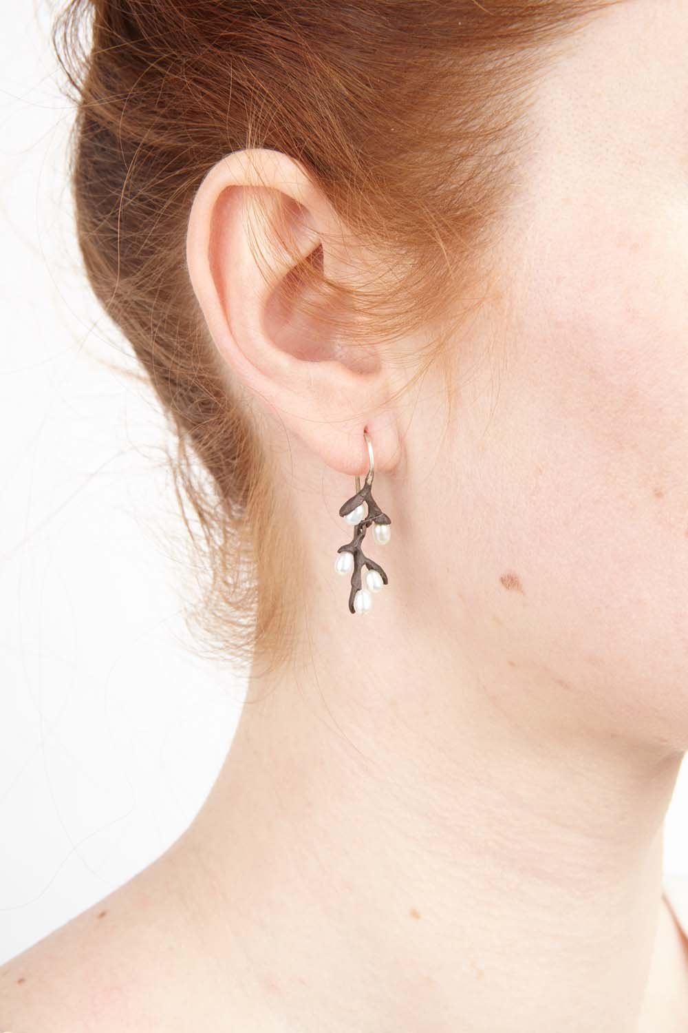 Boucles d'oreilles pendantes en saule - Michael Michaud Design